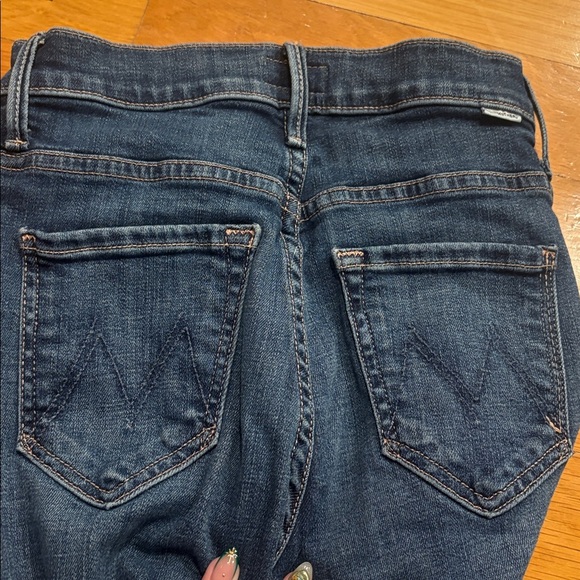MOTHER Dark Blue jeans- barely worn - Picture 4 of 4